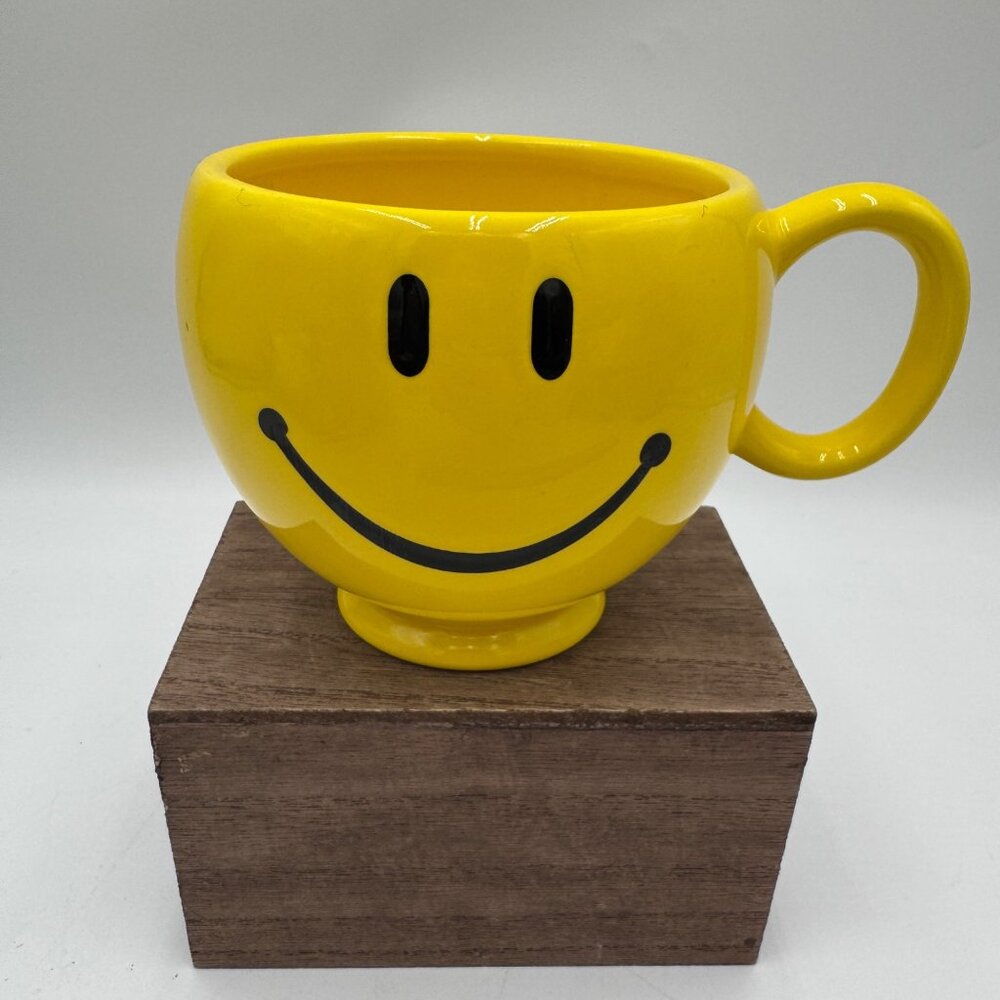 Teleflora Smile Smiley Face Mug Cup Coffee Tea Large Happy Face Vintage. 20 Oz B - Picture 1 of 8